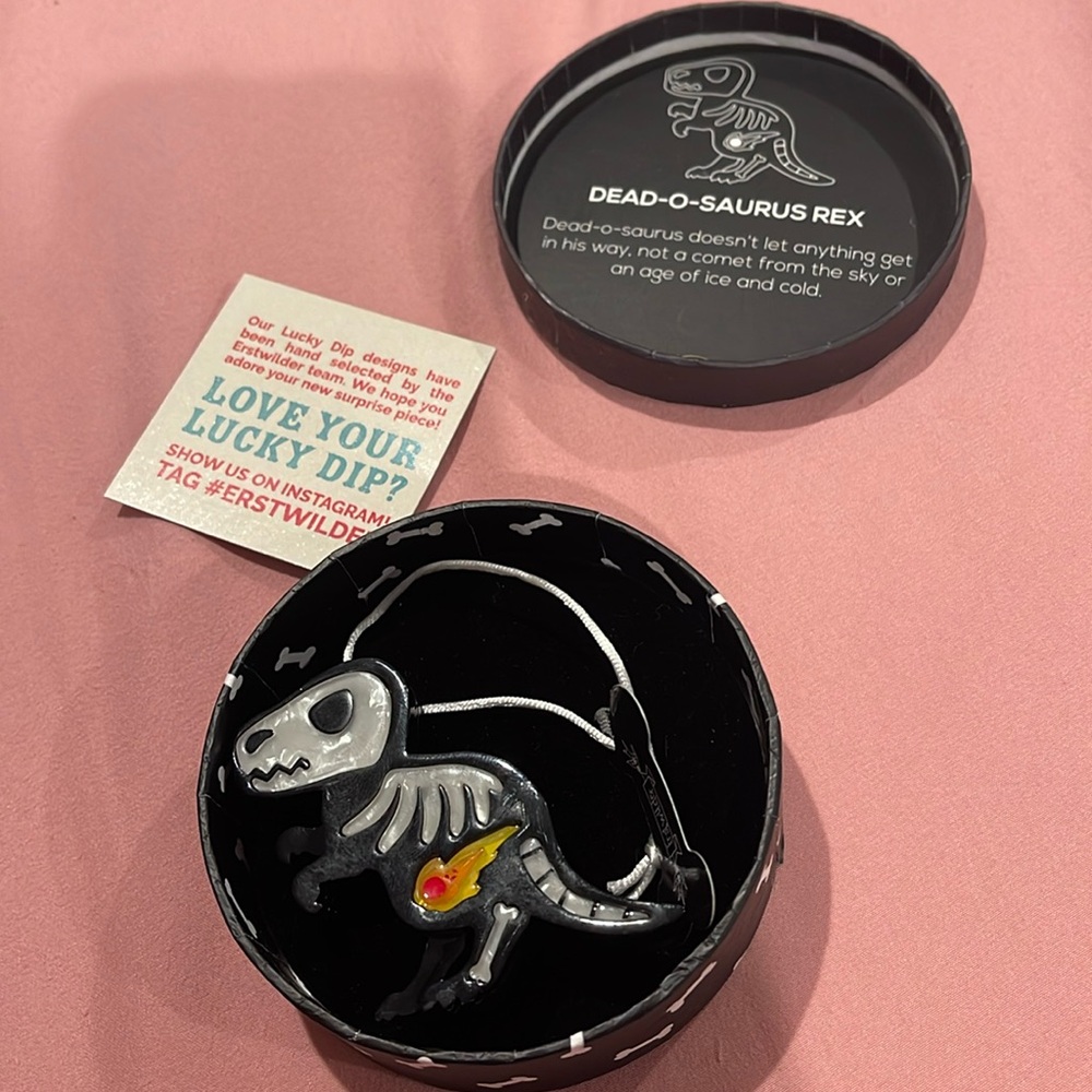 Dead-o-saurus Rex erstwilder brooch